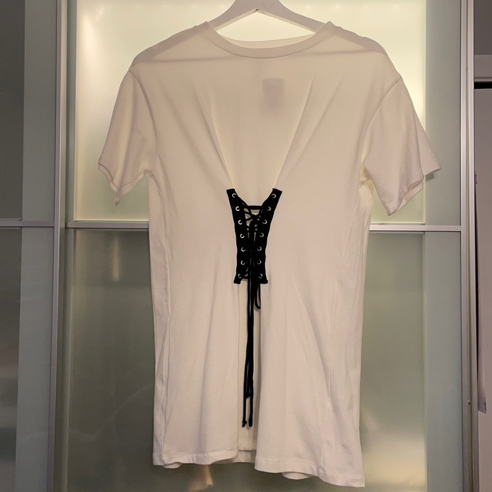 NWT Nameless white t shirt